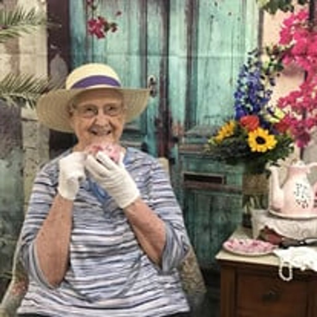 Della (Hranicky) Landry