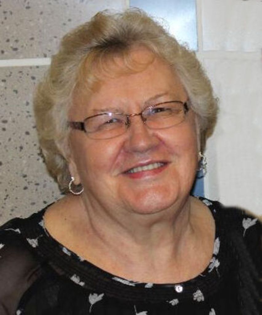 Helen Bova
