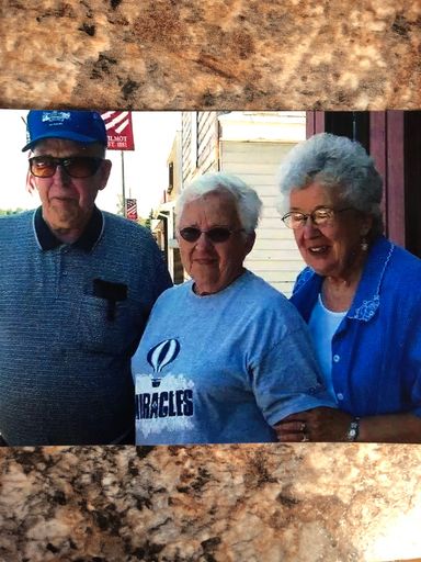 Betty Lou Ward photo gallery thumbnail 54 of 121