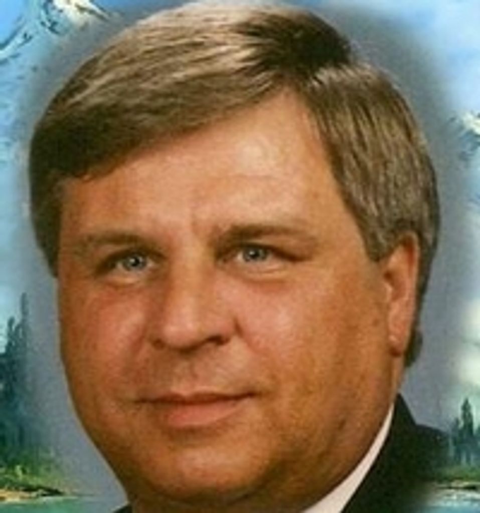 Robert D Kroeger