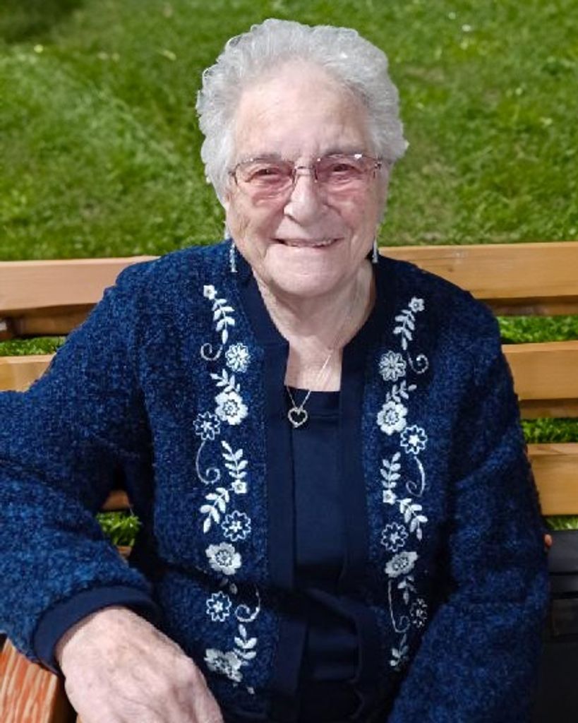 Delores E. Oyen-Stoker