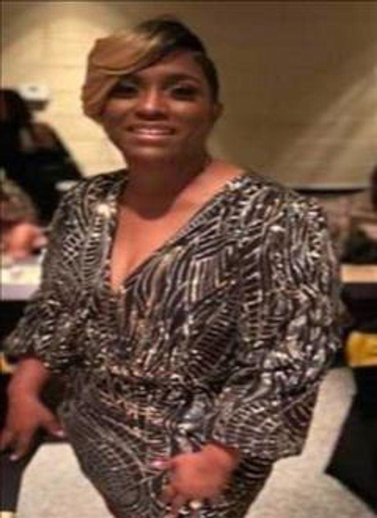 Elena Maria Hinton Profile Photo