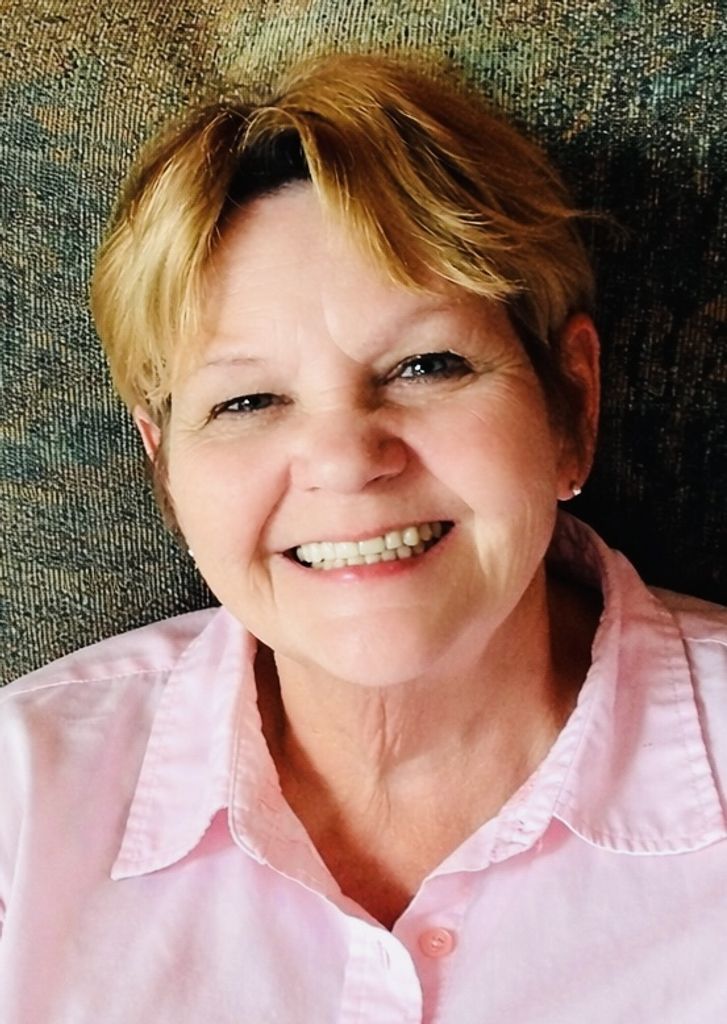 Julie Dean Holt Wright Profile Photo