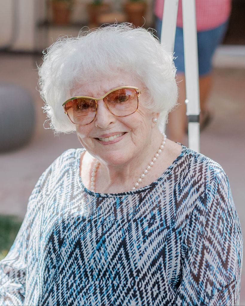Marilyn Agnes Raggio (née Lloyd) — “Lynne” Profile Photo