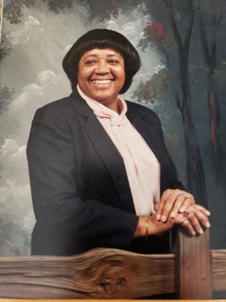 Daisy L. Dickens Profile Photo