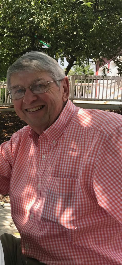 Michael Collins Richardson Profile Photo