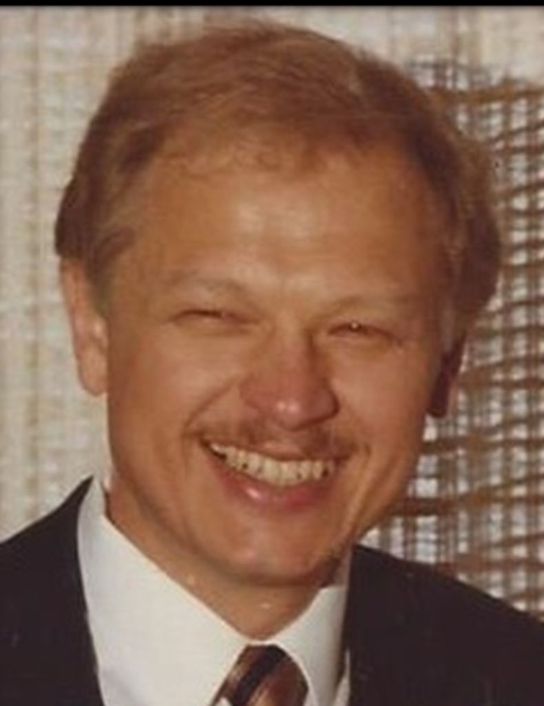Robert "Bob" Davis