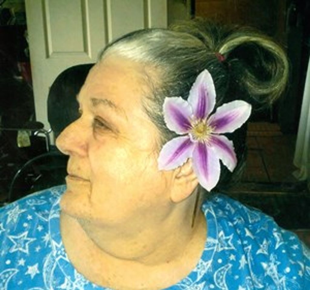 Linda Lou Thomas