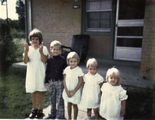Linda Sue Brandon photo gallery thumbnail 25 of 30