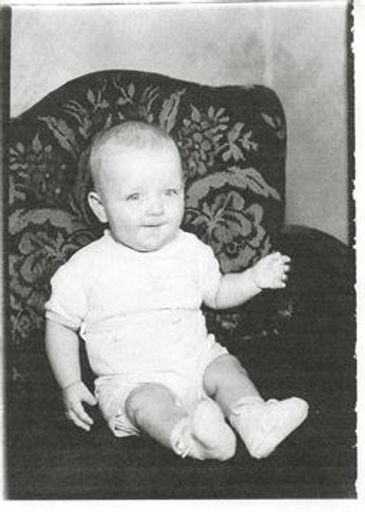 Thomas Taylor photo gallery thumbnail 3 of 98