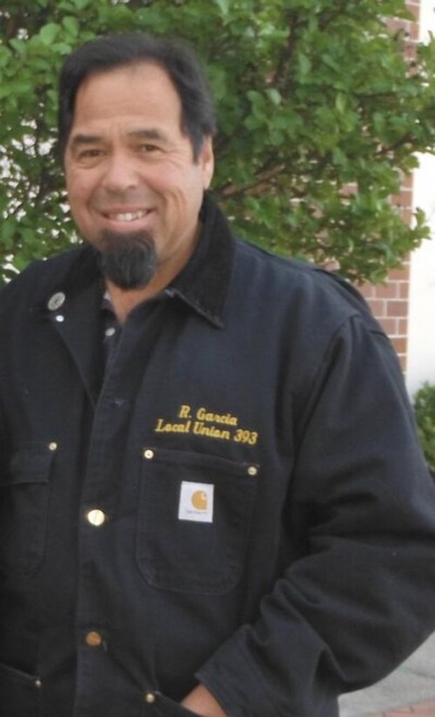 Robert Garcia Profile Photo