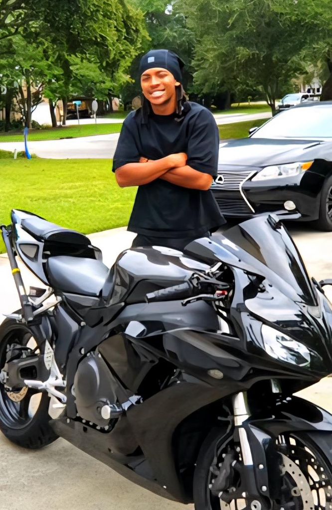 Kevin Machi Oates Profile Photo