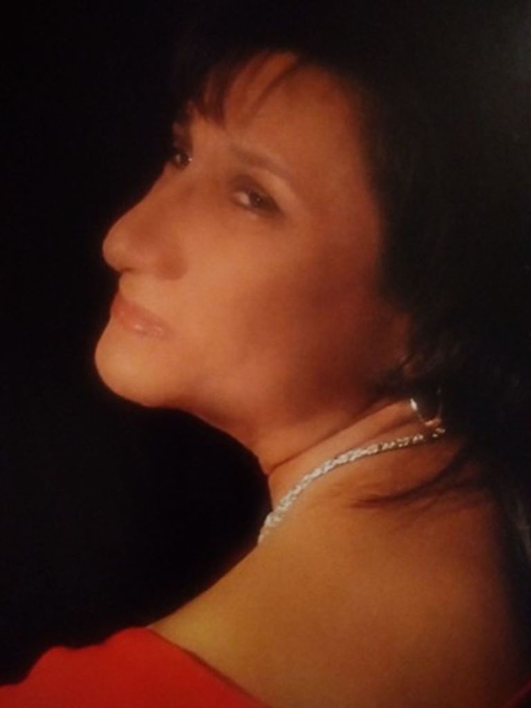 Yolanda "Yoli" Alexander