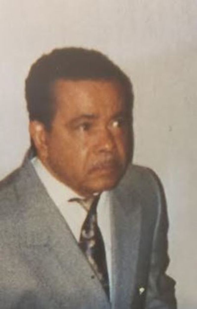 Robert Earl Smith Profile Photo