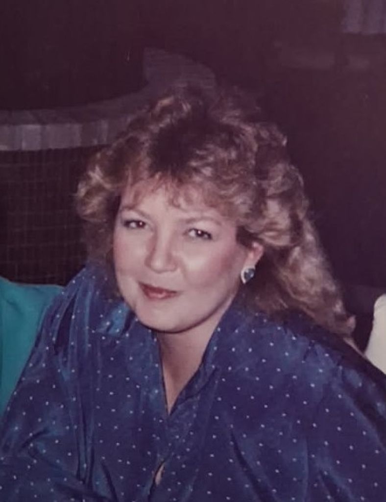 Laura Collise Collier Profile Photo