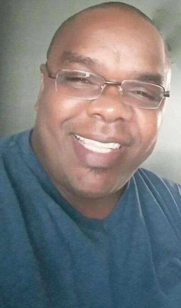 Robert Earl Hooks Profile Photo