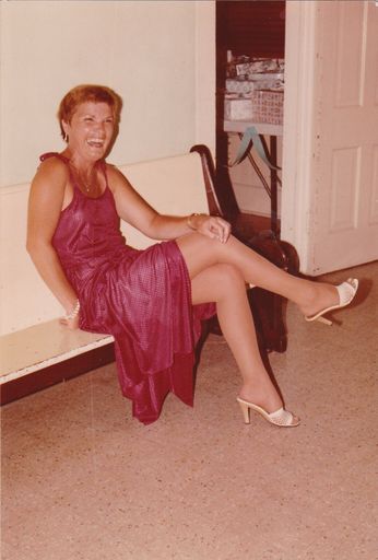 Maxine O Layer photo gallery thumbnail 72 of 85
