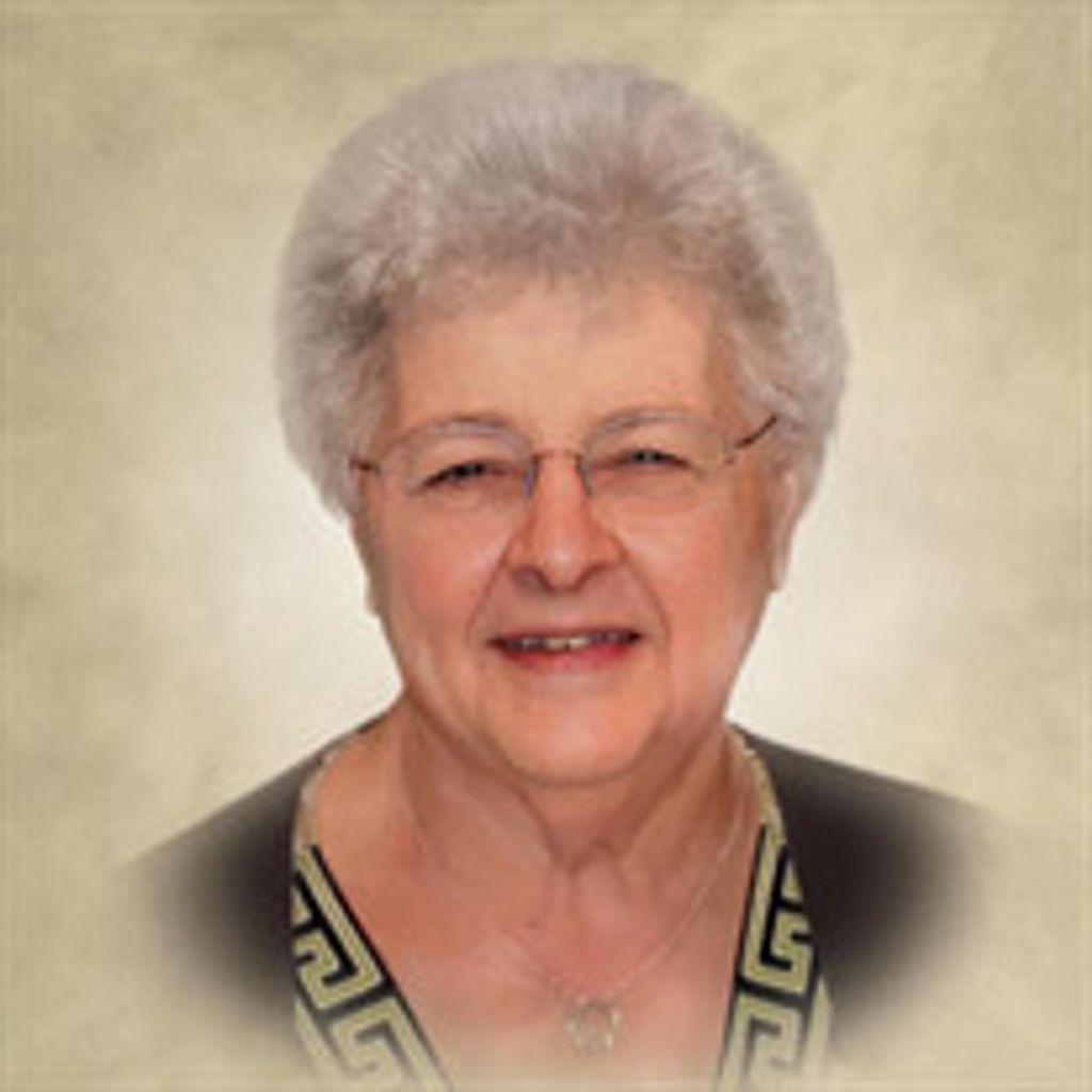Mrs Lucille Czarsty