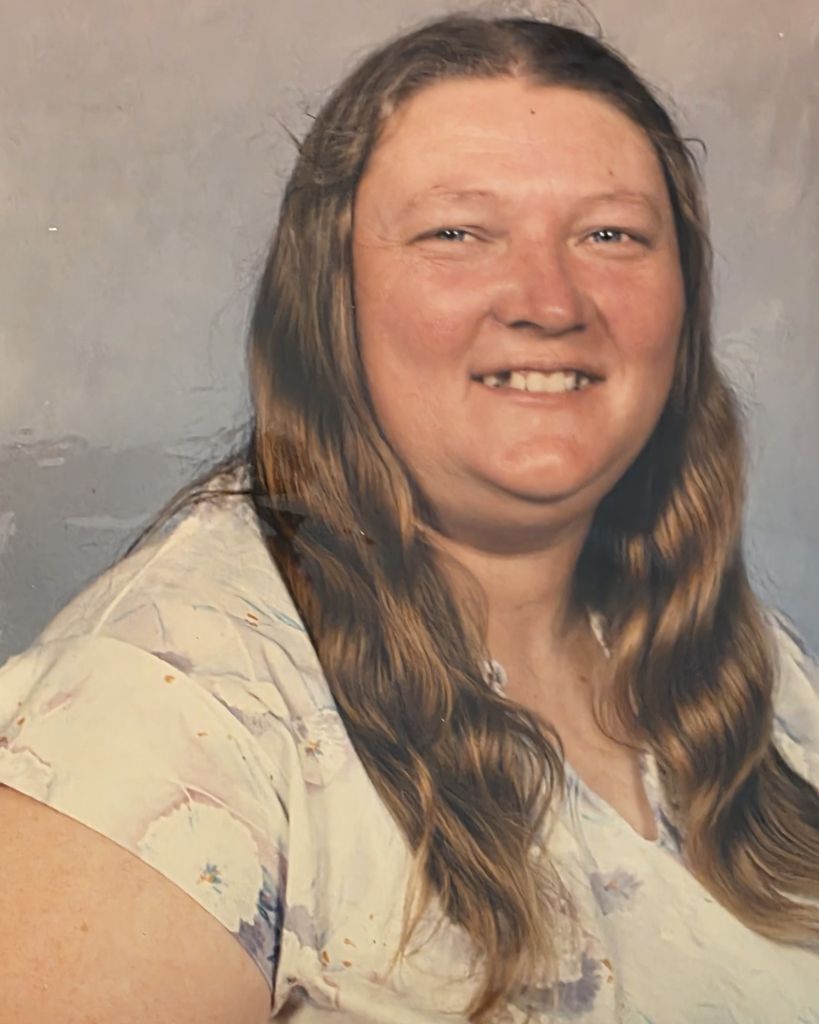 Lynn Saunders Carter Profile Photo