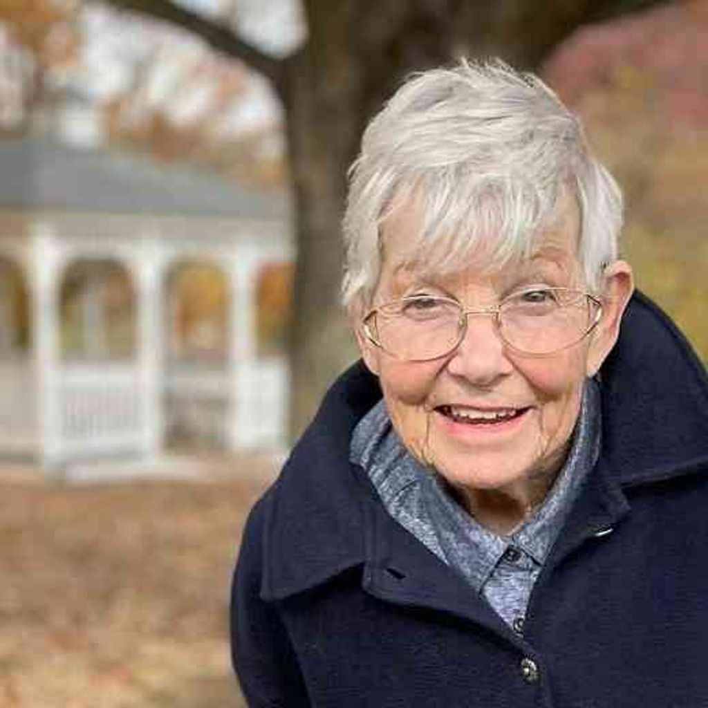 Elizabeth June Petragnani Profile Photo