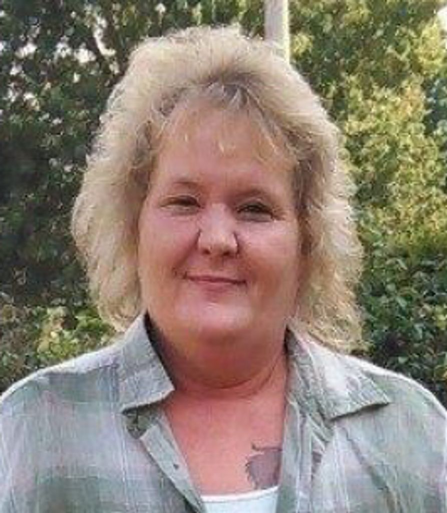 Teresa Caverley (Caverley)