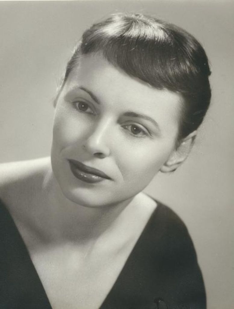 Gloria T. (Mccarthy)  Logue