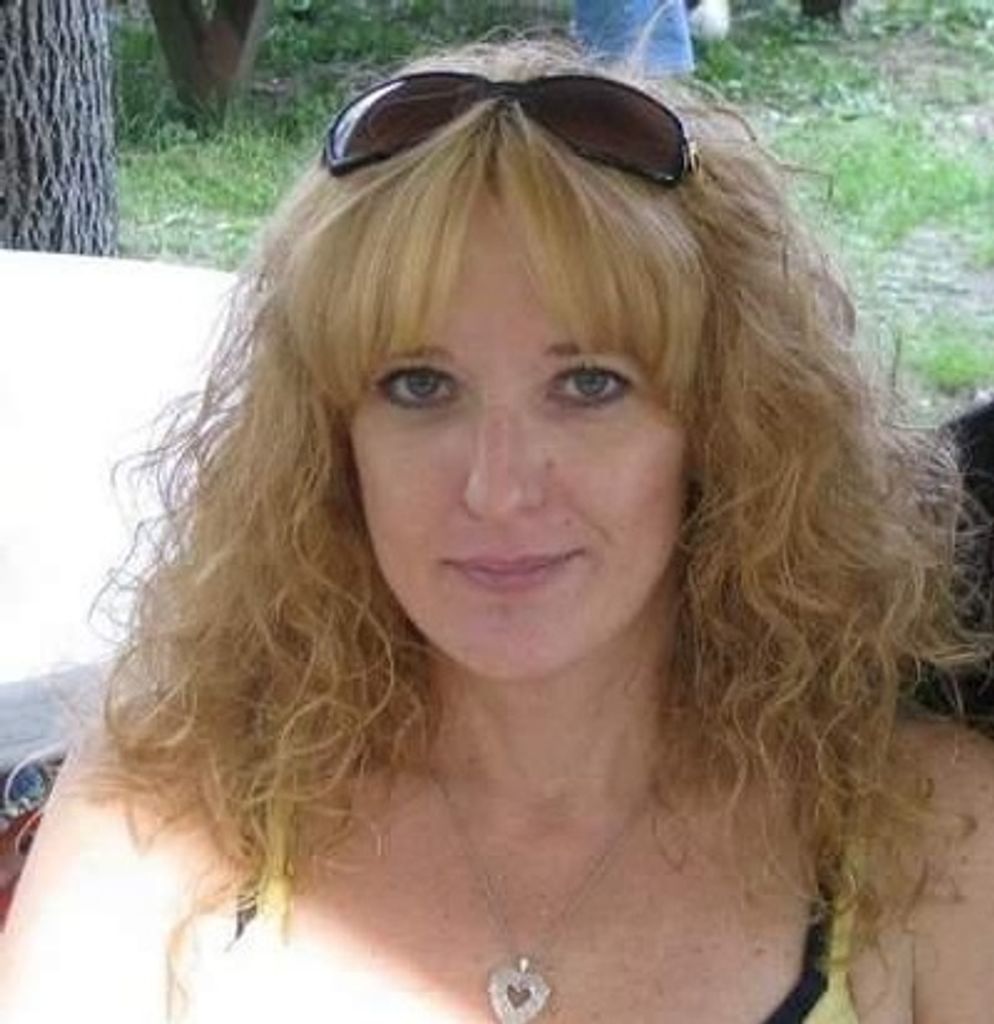 Victoria A. Lanouette-Clapper