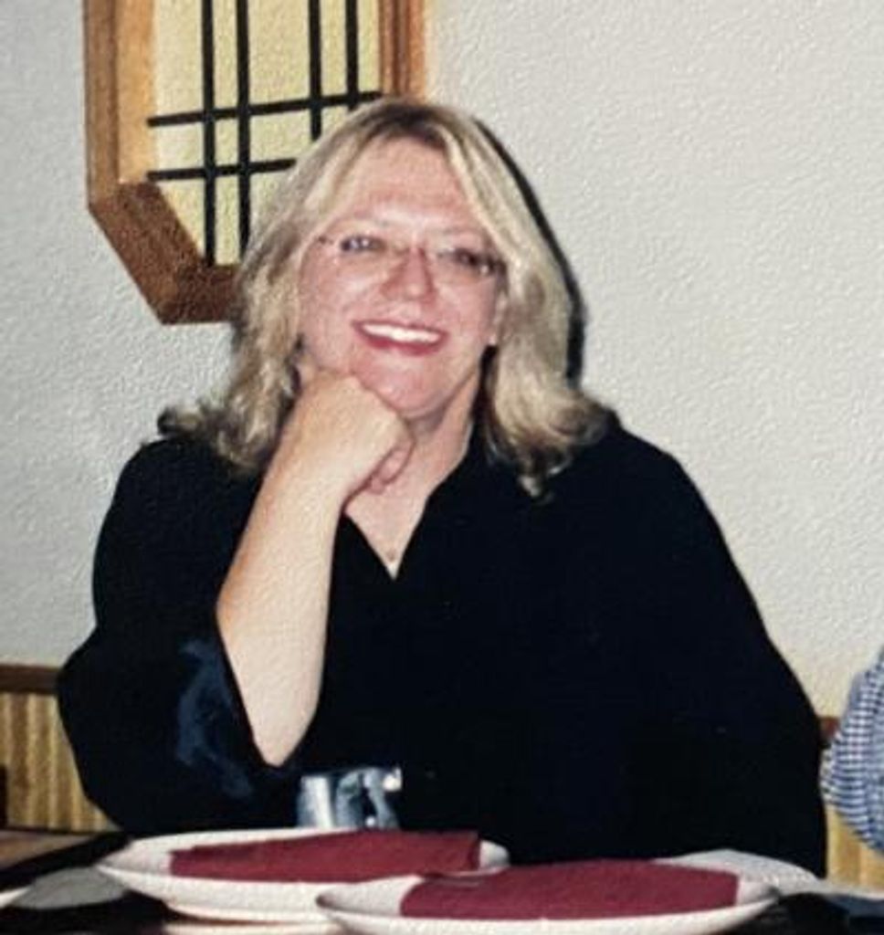 Leslie Mckenzie Lee Profile Photo