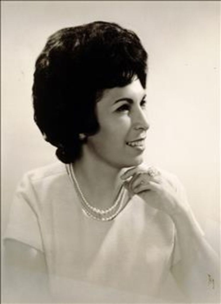 Eva Mary Simpson Profile Photo