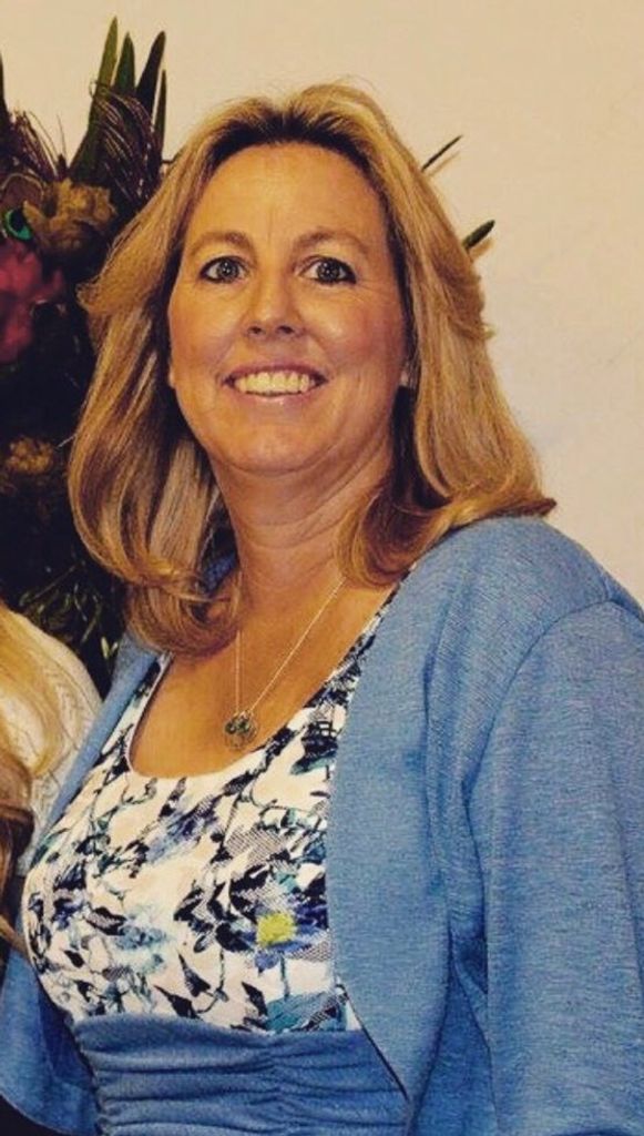 Lisa  G Gray
