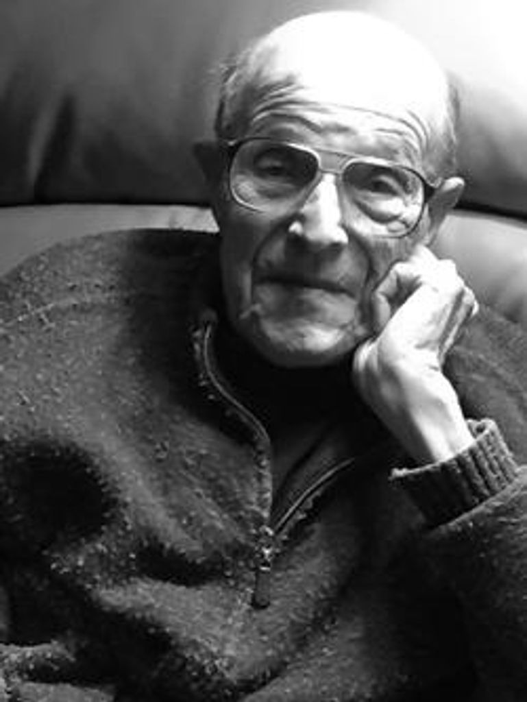 Leslie E. Daniels