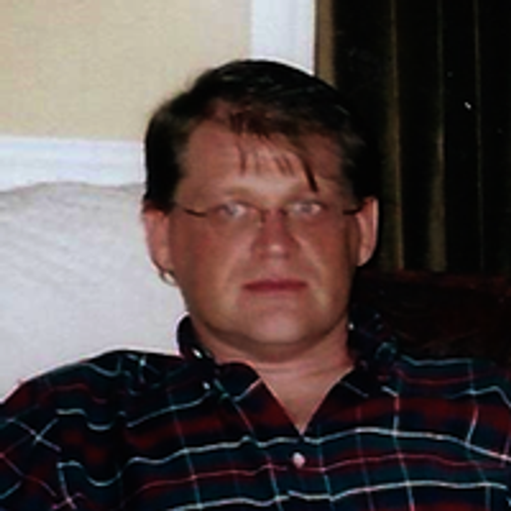Robert Arnold Luzader