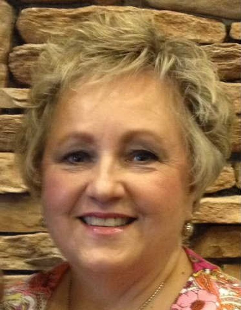 RoseAnn  Zangla Profile Photo