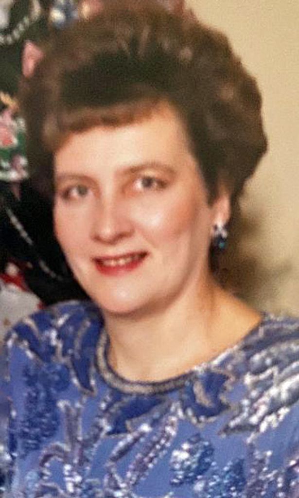 Margaret E Petrovich