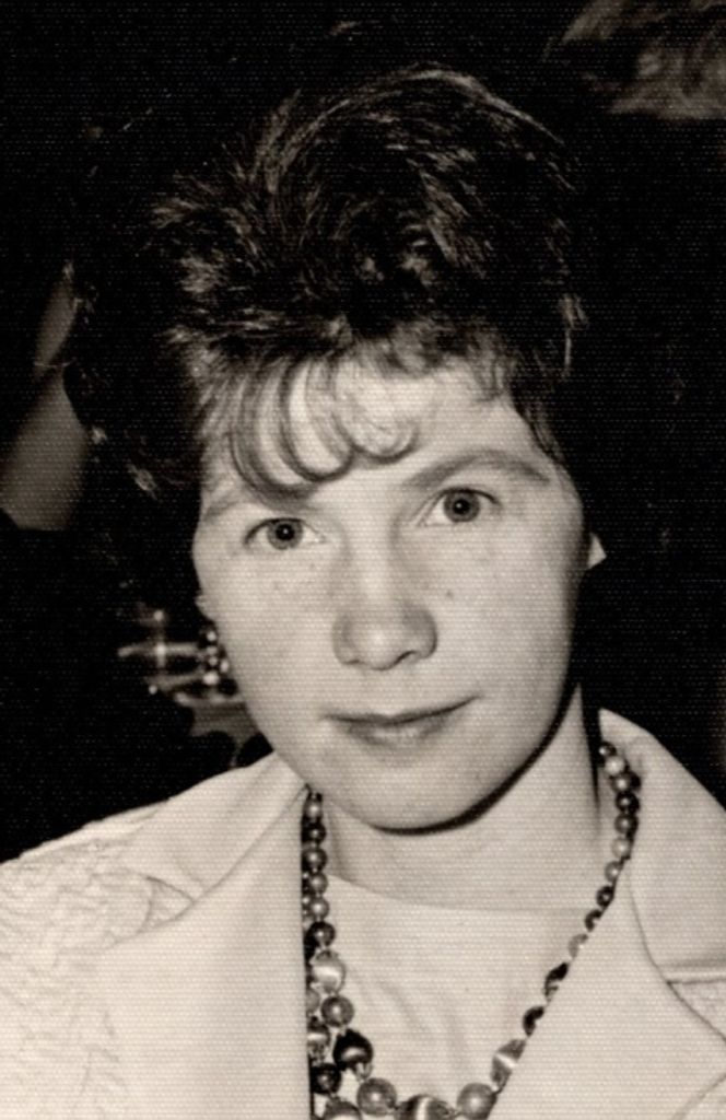 Patricia (Hoey)  Sturm