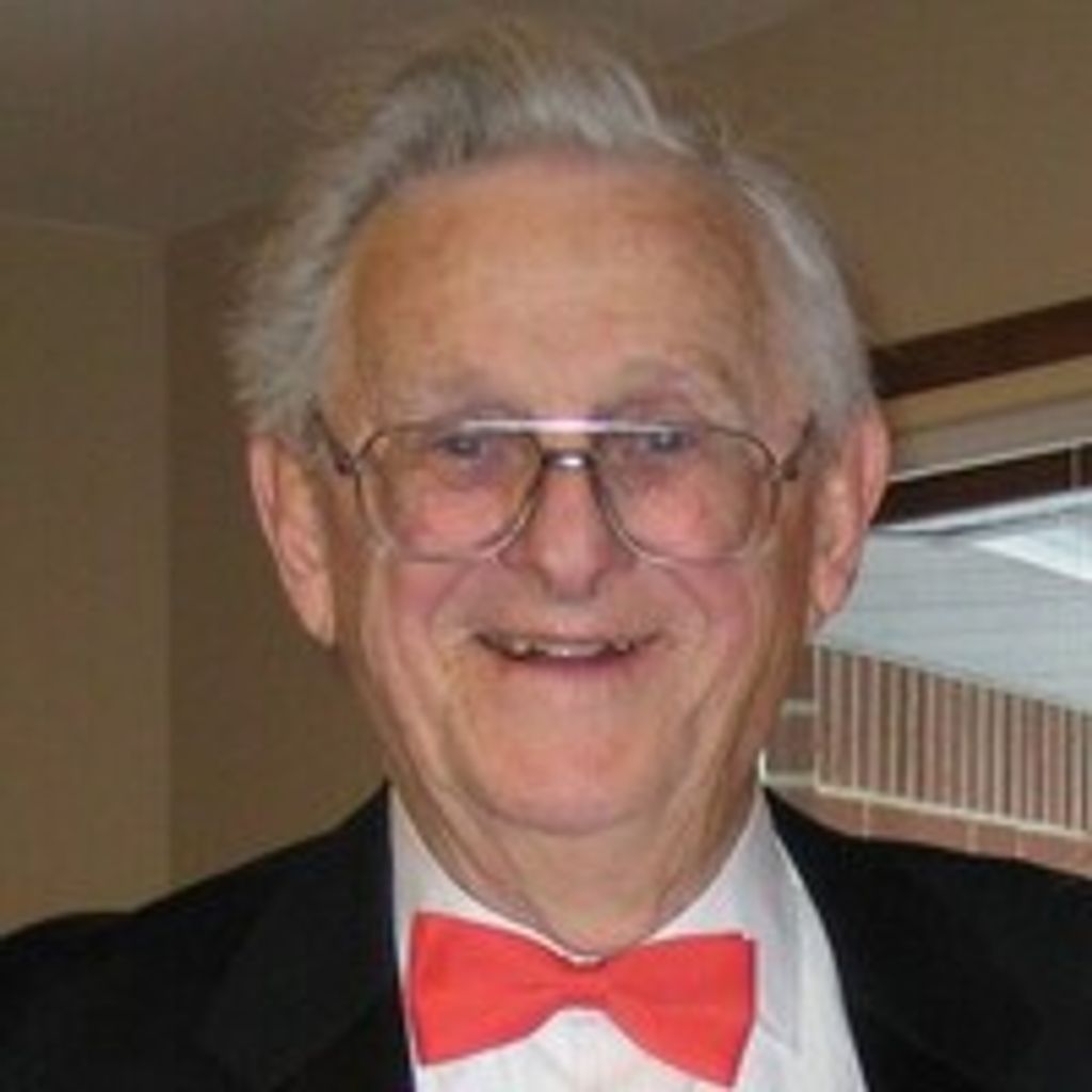 Leo Tomaszewski Profile Photo