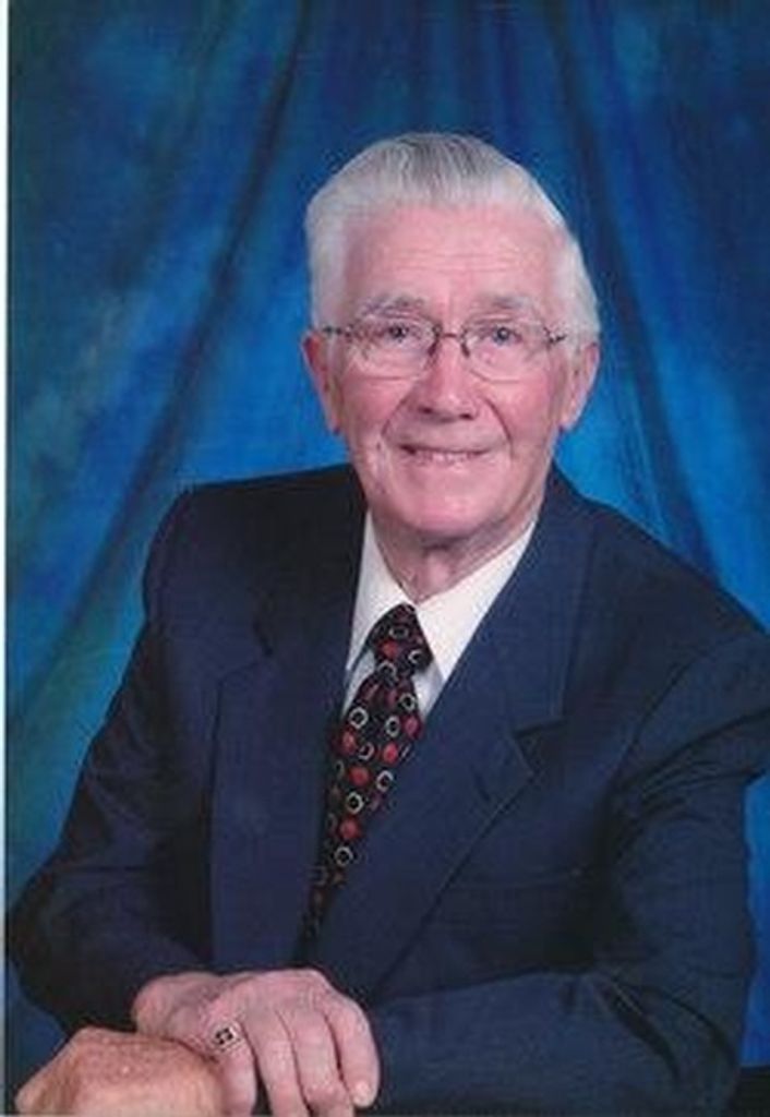 Edgar ''Lloyd'' Maccarthy
