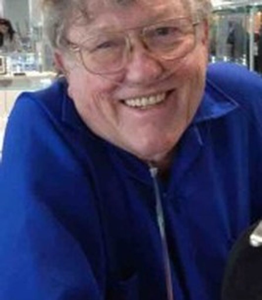 Alexander Toth Profile Photo