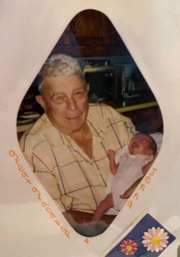 Clarence L Sanor photo gallery thumbnail 37 of 188