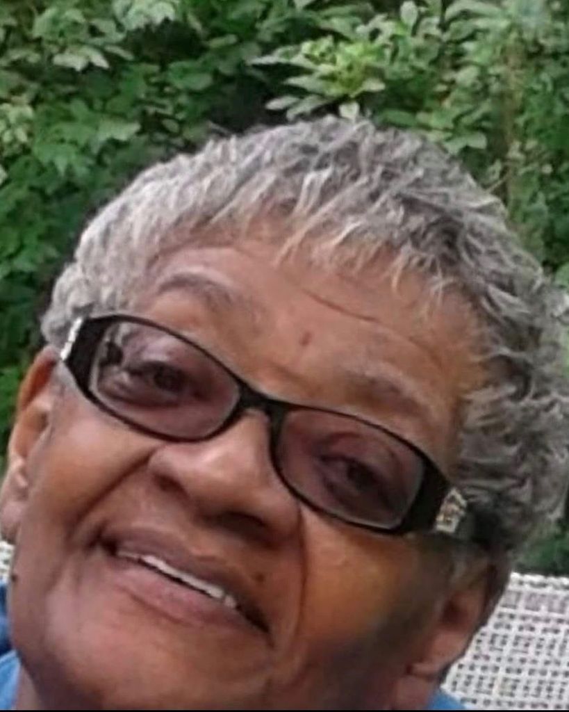 Emma Lee Moore