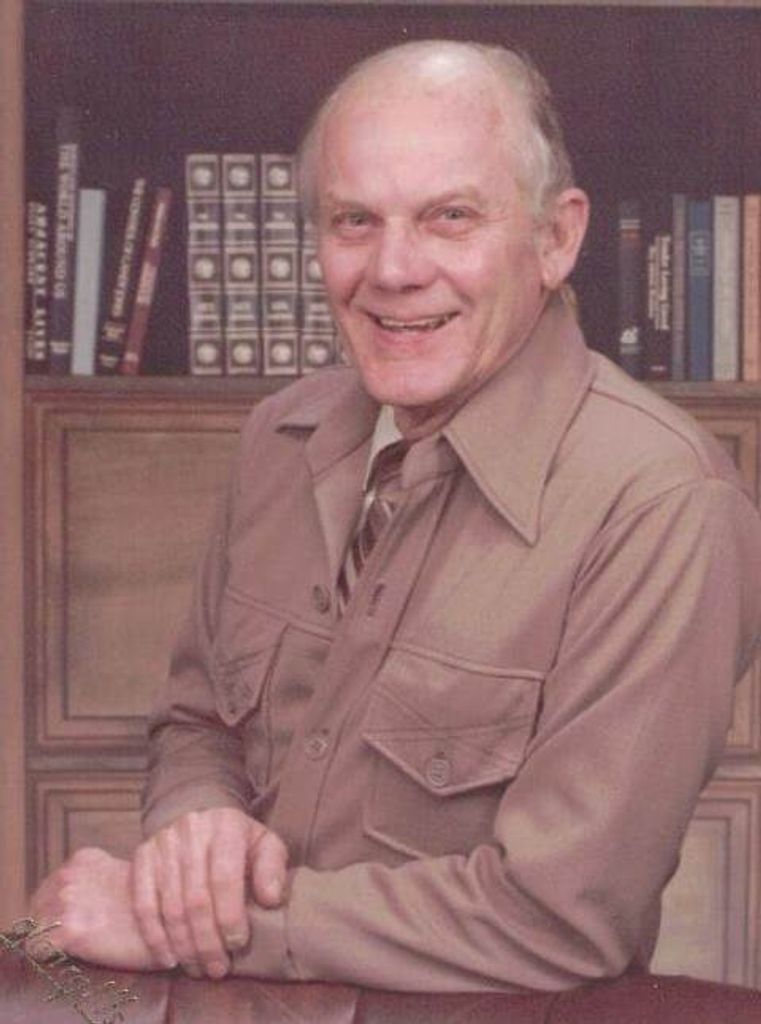 Walter R. Schultz Profile Photo