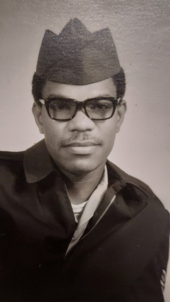 Retired Tsgt Douglas J. Woods Profile Photo