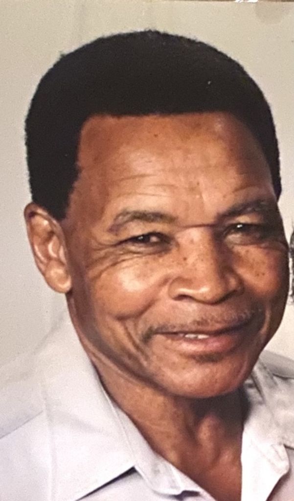 Johnnie Simpson Profile Photo