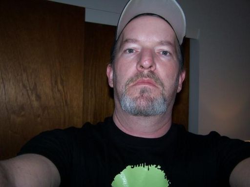 Michael Steven Yeary photo gallery thumbnail 15 of 32