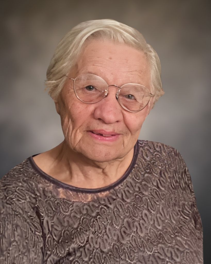 Alexandra "Sandra" Missios