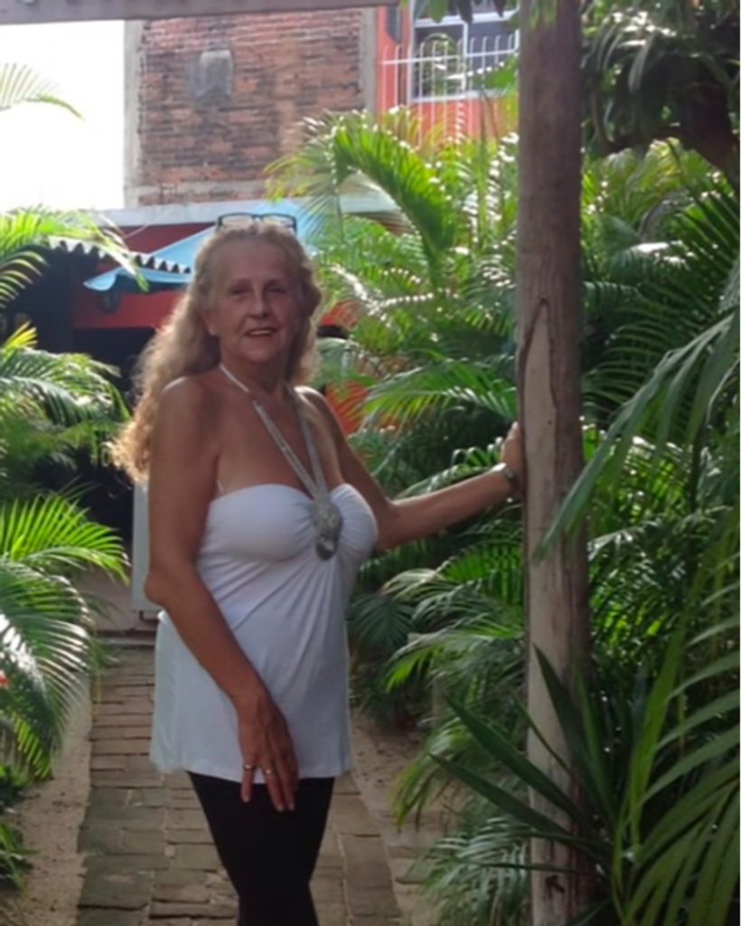 Lucie Deschamps Profile Photo