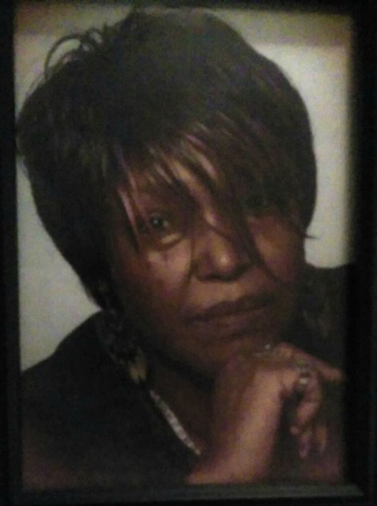 Linda L Livingston Profile Photo