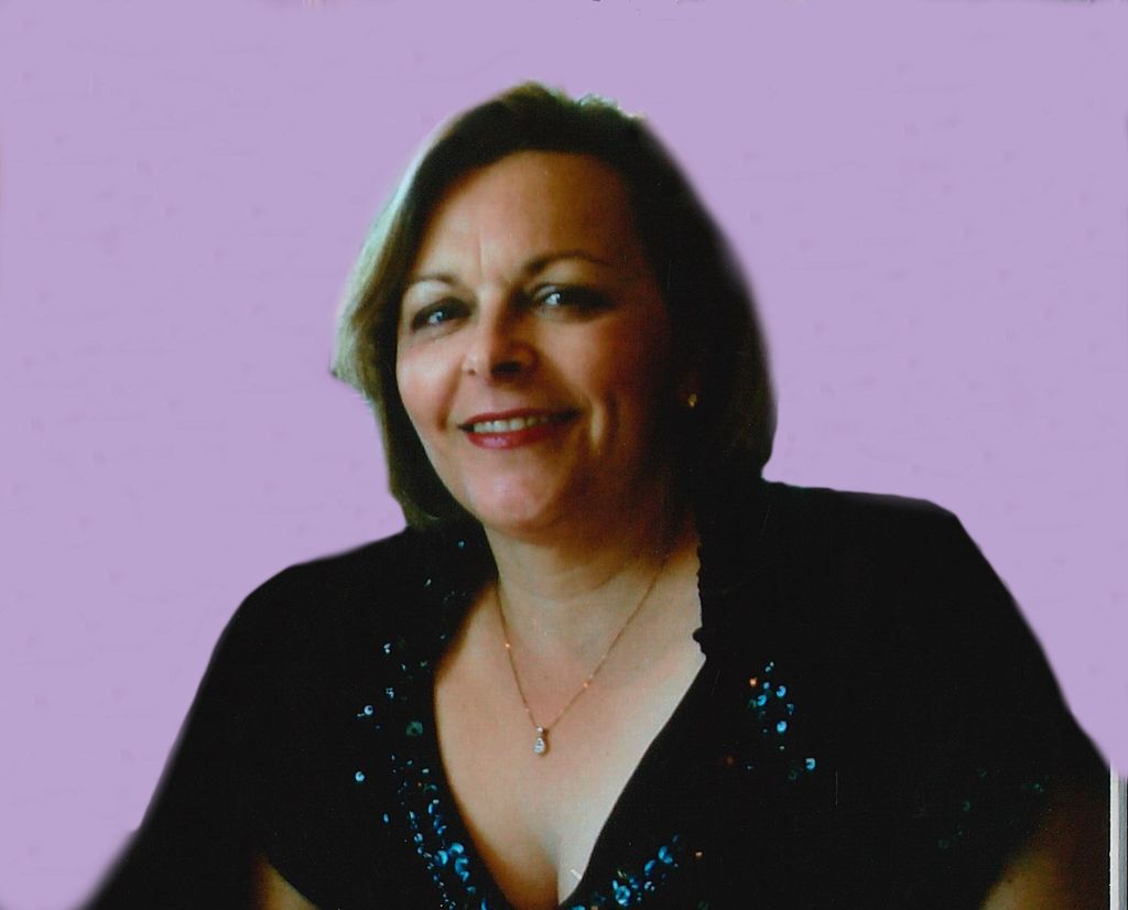 Leonor Cahill Profile Photo