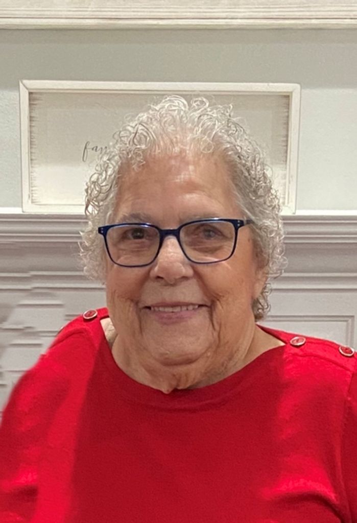 Jeannette Bergeron Russell Profile Photo