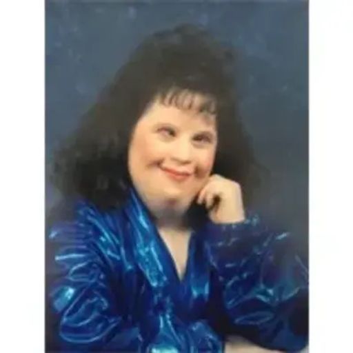 Holly Buckles Profile Photo